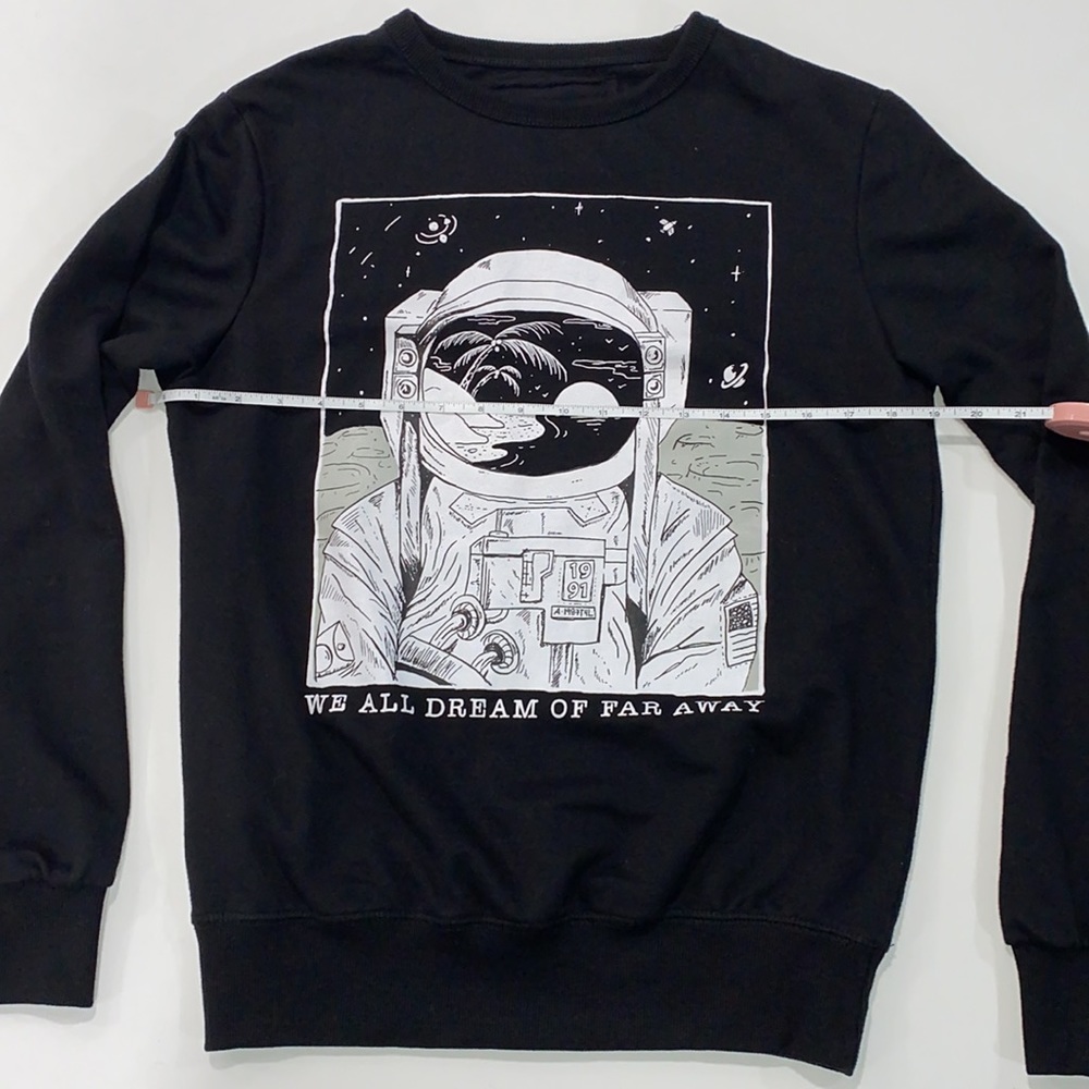 Pull & Bear We All Dream of Far Away Astronaut Outer Space Pullover‎ Sweatshirt - Picture 5 of 7